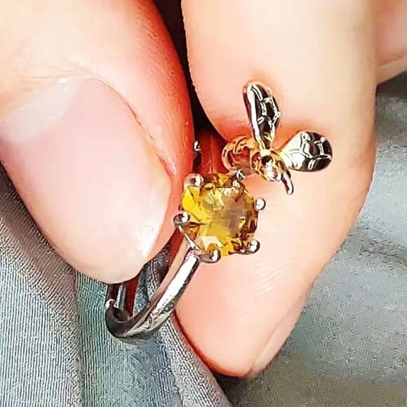 New Cite Delicate Bee Holding Zircon Silver Open Ring - Picture 6 of 10
